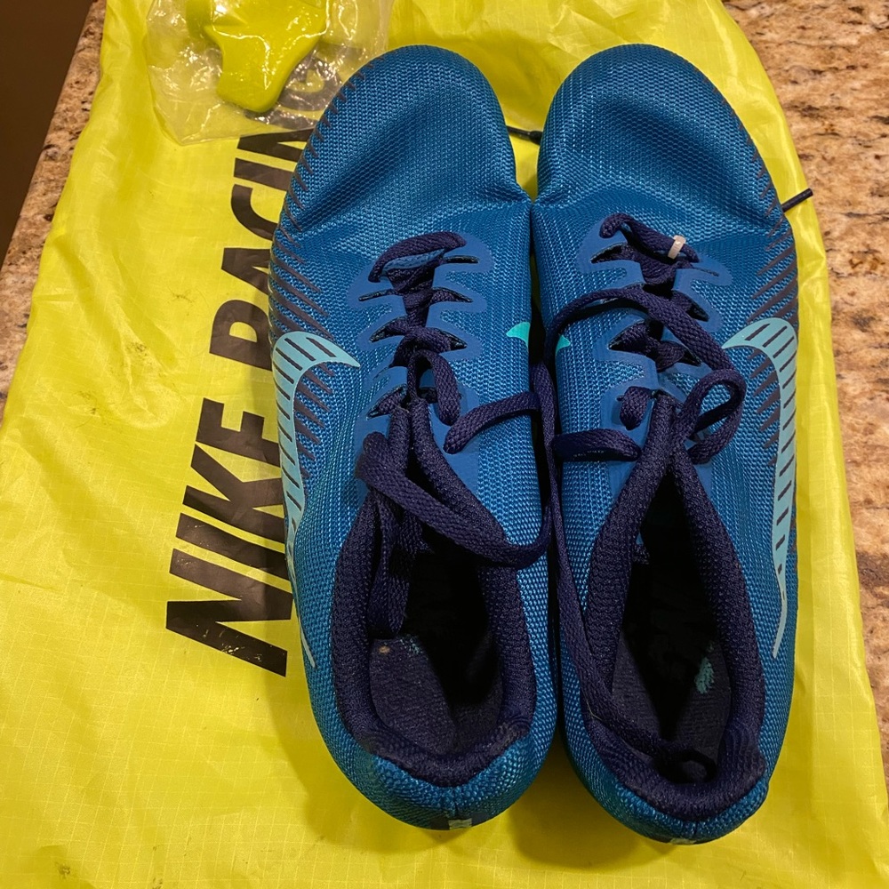 Nike track shoes with spikes